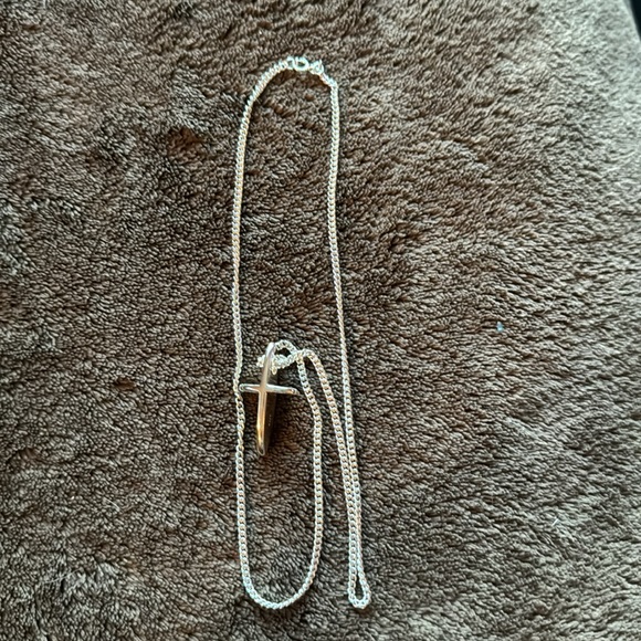 Sterling Silver 20” chain with cross. - Picture 3 of 6